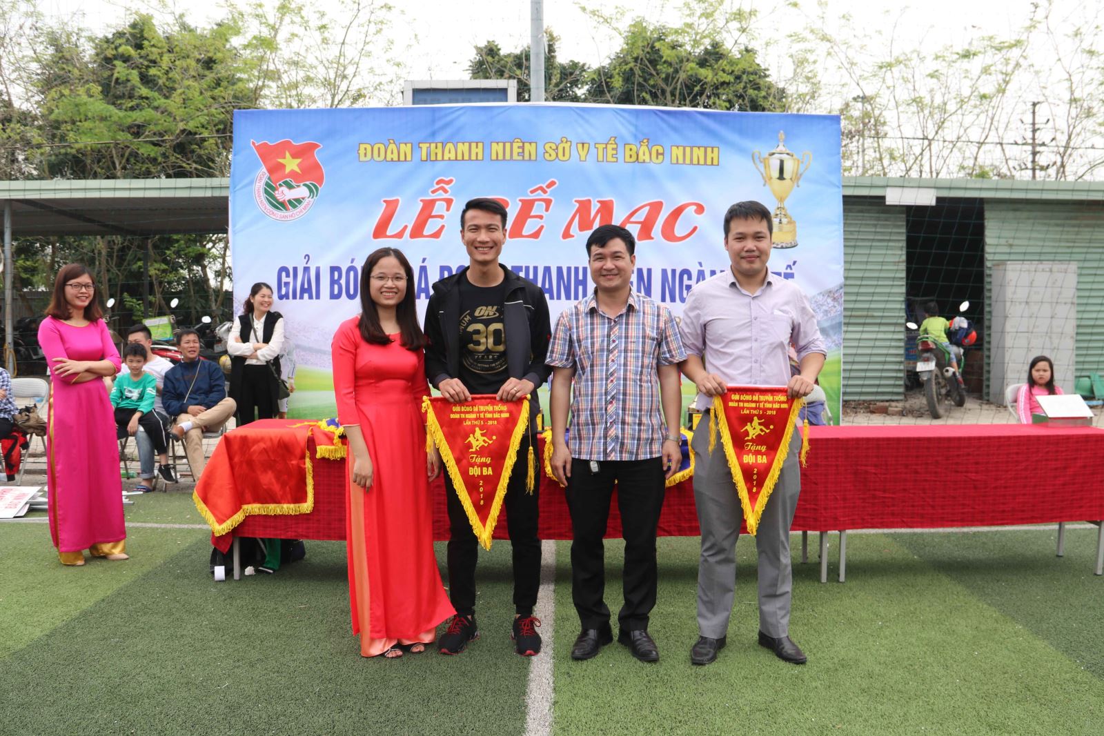 Bệnh viện đa khoa tỉnh Bắc Ninh tham giải bóng đá 79 king 3 ngành y tế Bắc Ninh lần thứ V năm 2018